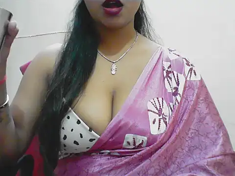 Snapshot of LovingPihu chatting on 4, 5, 2026 LovingPihu online show from 4, 5, 2026