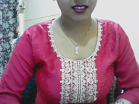 Snapshot of LovingPihu chatting on 12, 5, 2026 LovingPihu online show from 12, 5, 2026