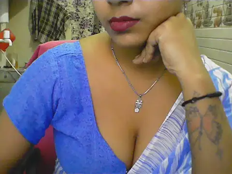 Snapshot of LovingPihu chatting on 27, 5, 2026 LovingPihu online show from 27, 5, 2026