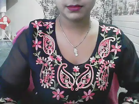 Snapshot of LovingPihu chatting on 30, 5, 2026 LovingPihu online show from 30, 5, 2026