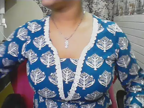 LovingPihu online show from 13, 6, 2026