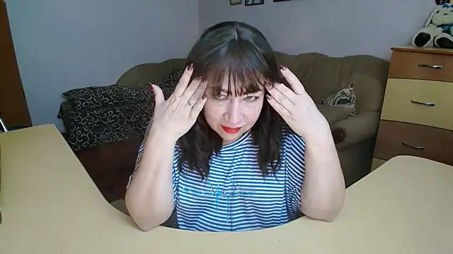 Snapshot of Lucretia_Goldi_ chatting on 2, 2, 2026 Lucretia Goldi online show from 2, 2, 2026