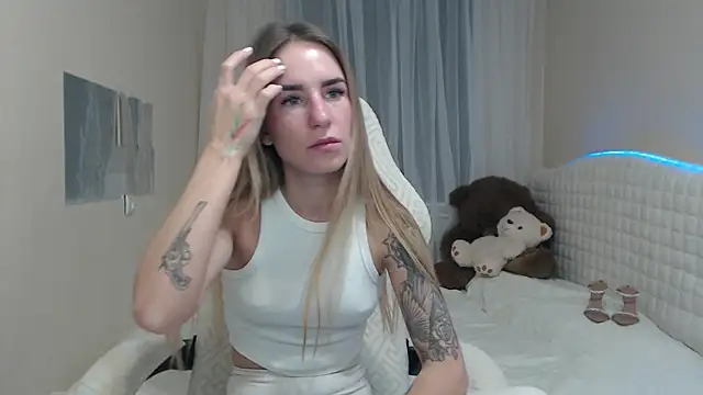 DeboraHorny online show from 21, 11, 2025