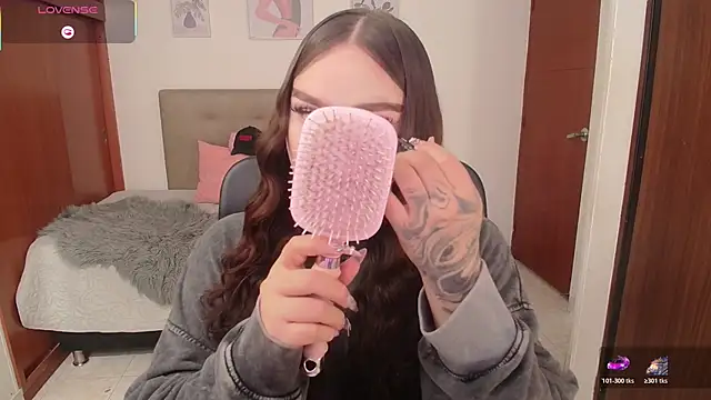 Miley Baker online show from 5, 12, 2025