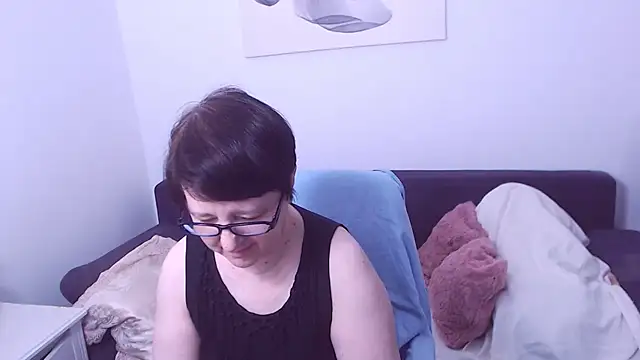 Snapshot of ChristaRose chatting on 19, 4, 2026 ChristaRose online show from 19, 4, 2026