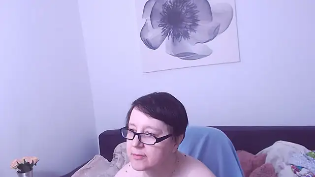 Snapshot of ChristaRose chatting on 26, 4, 2026 ChristaRose online show from 26, 4, 2026