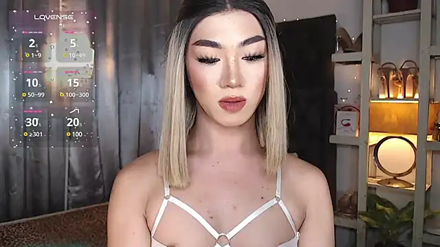 Local Hoelyx online show from 15, 12, 2024