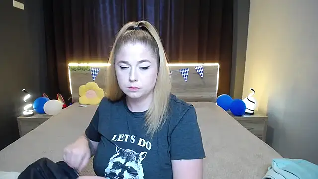 Snapshot of JessikaDaniel chatting on 4, 10, 2025 JessikaDaniel online show from 4, 10, 2025