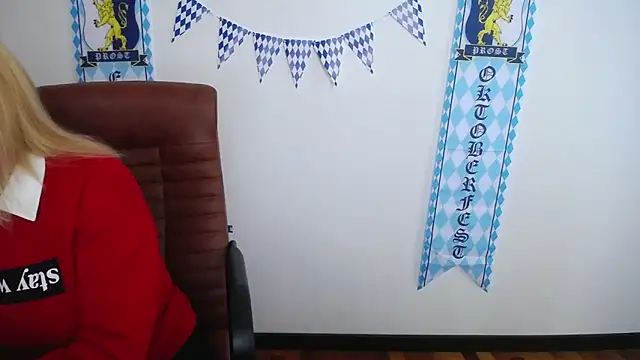 Snapshot of JessikaDaniel chatting on 6, 10, 2025 JessikaDaniel online show from 6, 10, 2025