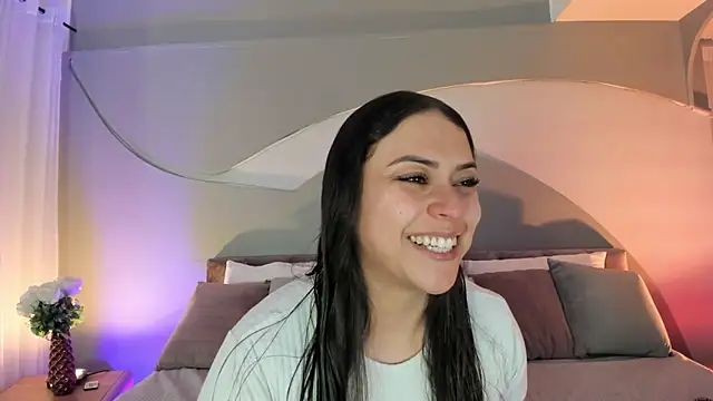 Nicolle W online show from 11, 11, 2025