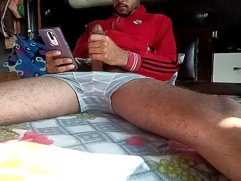 Snapshot of LoLZzZz_ chatting on 5, 1, 2025 LoLZzZz online show from 5, 1, 2025