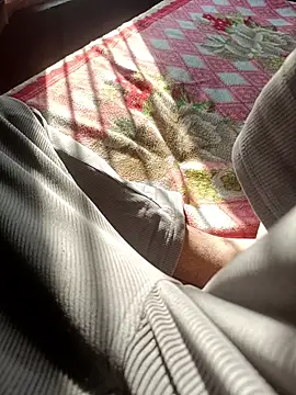 Snapshot of LoLZzZz_ chatting on 3, 12, 2025 LoLZzZz online show from 3, 12, 2025