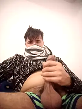 Snapshot of LoLZzZz_ chatting on 1, 3, 2026 LoLZzZz online show from 1, 3, 2026