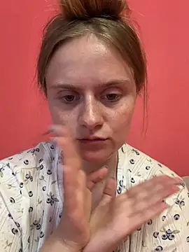 Snapshot of SophiaSweet_ chatting on 25, 6, 2026 SophiaSweet online show from 25, 6, 2026