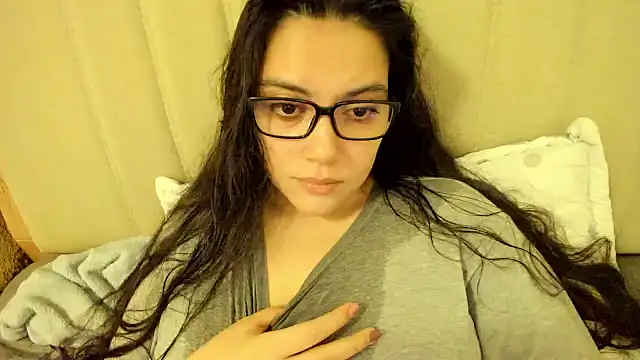 Snapshot of roniewester chatting on 24, 6, 2026 roniewester online show from 24, 6, 2026