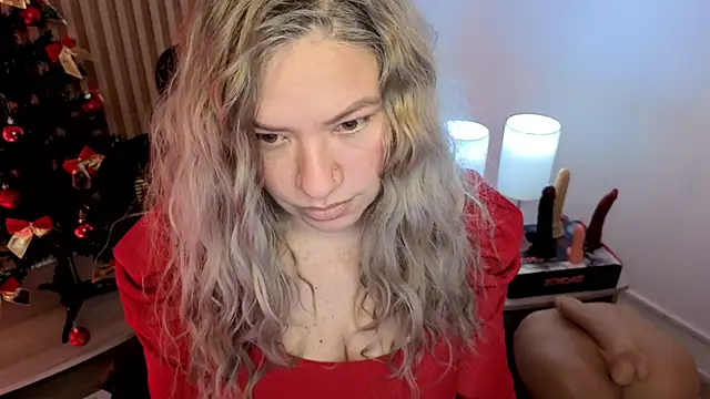 MarianL0ve online show from 2, 12, 2025