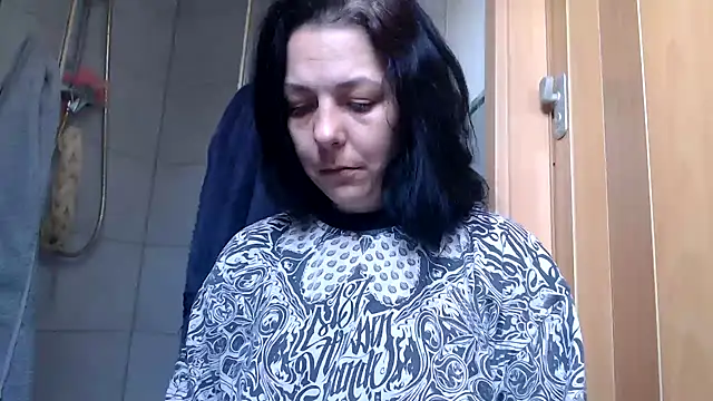 Snapshot of LaraLoviaAndFriends chatting on 8, 3, 2025 LaraLoviaAndFriends online show from 8, 3, 2025