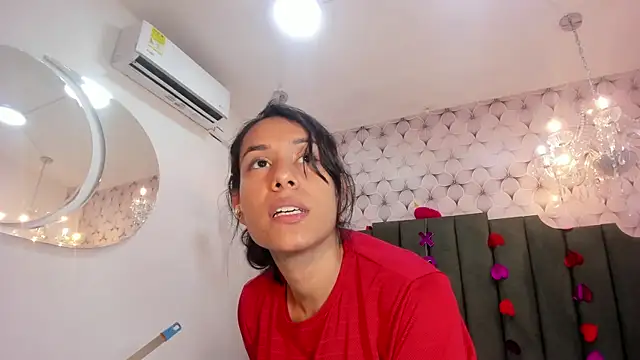 Snapshot of PilarJones_ chatting on 19, 2, 2025 PilarJones online show from 19, 2, 2025