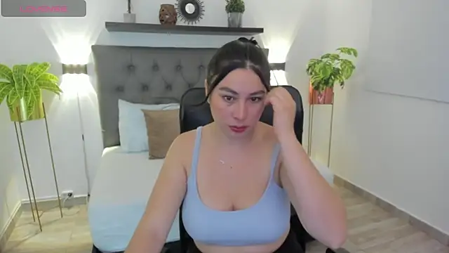 Snapshot of bella_99_ chatting on 7, 3, 2026 bella 99 online show from 7, 3, 2026