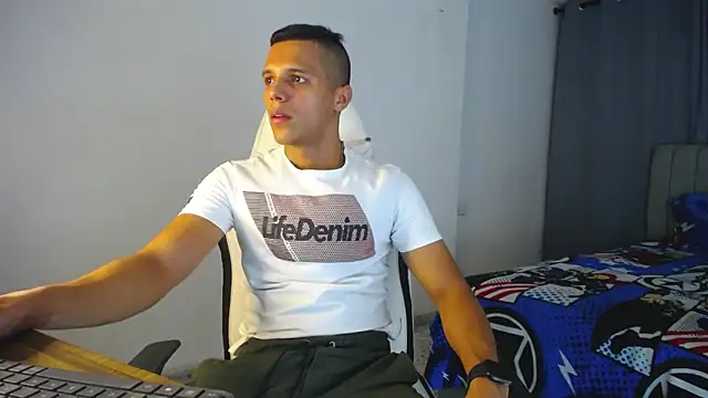 Snapshot of DavidAngell7 chatting on 6, 12, 2024 DavidAngell7 online show from 6, 12, 2024