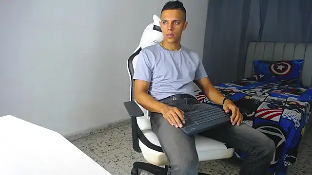 Snapshot of DavidAngell7 chatting on 1, 2, 2025 DavidAngell7 online show from 1, 2, 2025