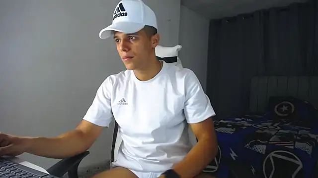 Snapshot of DavidAngell7 chatting on 5, 2, 2025 DavidAngell7 online show from 5, 2, 2025