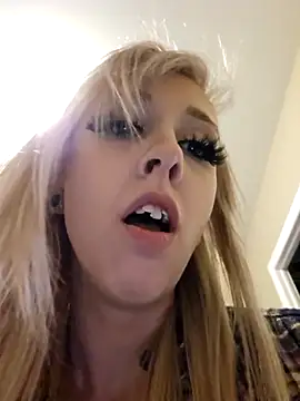 AmethystFoxx online show from 16, 11, 2025