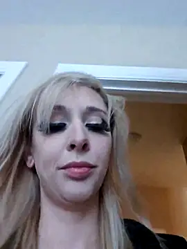 AmethystFoxx online show from 4, 2, 2026