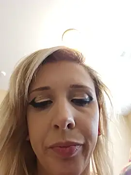 AmethystFoxx online show from 24, 5, 2026