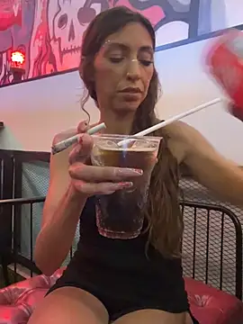 amanilouve online show from 8, 3, 2025