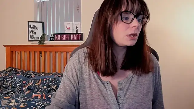 Snapshot of LucieWinters_UK chatting on 13, 1, 2025 LucieWinters UK online show from 13, 1, 2025