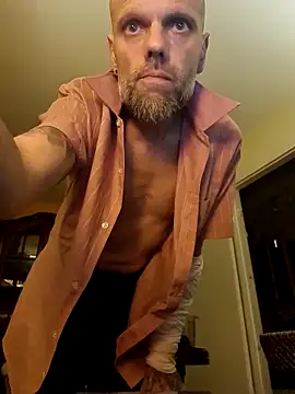 Ladyshaker82 online show from 3, 11, 2025