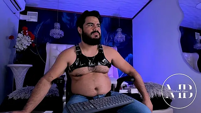 Snapshot of MichaelBear_ chatting on 8, 2, 2026 MichaelBear online show from 8, 2, 2026