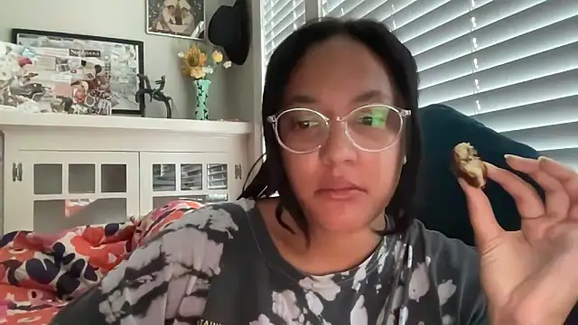 dreamyriri online show from 18, 4, 2026