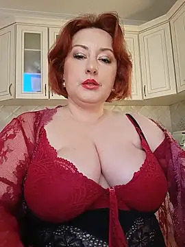 Snapshot of mom4you chatting on 10, 6, 2026 mom4you online show from 10, 6, 2026