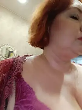 Snapshot of mom4you chatting on 5, 7, 2026 mom4you online show from 5, 7, 2026