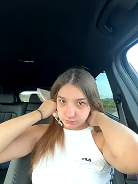 DoriDeluxe66 online show from 29, 9, 2025