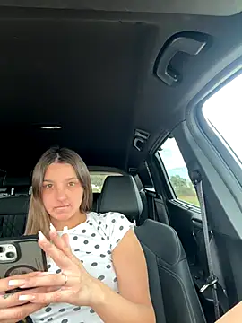 DoriDeluxe66 online show from 30, 9, 2025