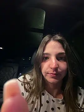 DoriDeluxe66 online show from 6, 2, 2026