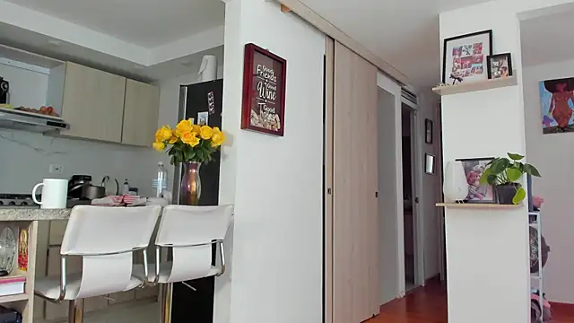 karlye 5 online show from 16, 4, 2026