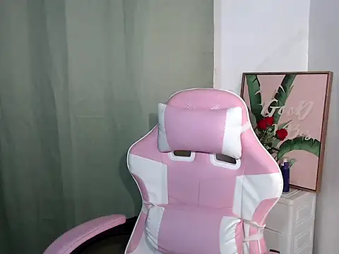 Snapshot of urfantacyjamaica chatting on 10, 10, 2025 urfantacyjamaica online show from 10, 10, 2025