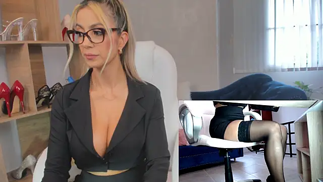 MissRhodes1 online show from 21, 1, 2025