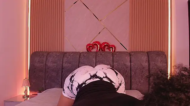 Snapshot of naia_blessed chatting on 25, 2, 2026 naia blessed online show from 25, 2, 2026