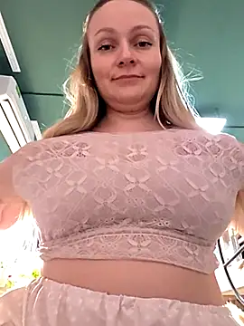 Bondgirl 013 online show from 23, 4, 2026