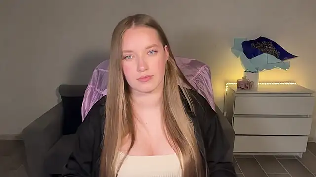 Snapshot of EvaMaddison chatting on 14, 7, 2026 EvaMaddison online show from 14, 7, 2026