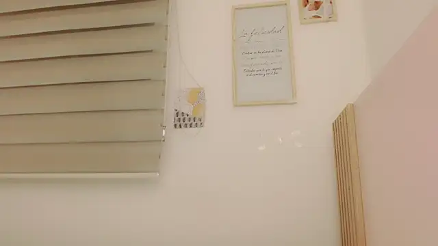 Snapshot of Elen__Sweet chatting on 24, 1, 2025 Elen  Sweet online show from 24, 1, 2025