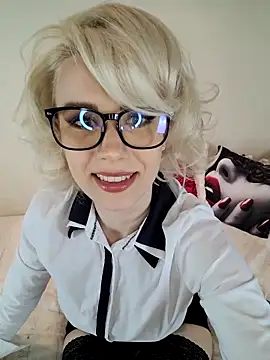 Snapshot of AureliaDoux chatting on 2, 3, 2025 AureliaDoux online show from 2, 3, 2025