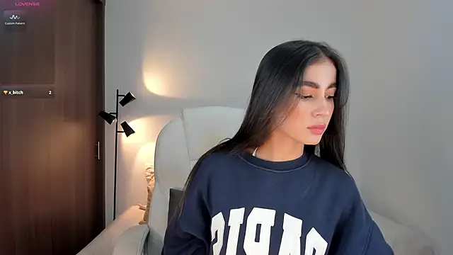 Snapshot of RebeccaBaxter chatting on 12, 11, 2025 RebeccaBaxter online show from 12, 11, 2025