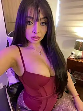 KateLatorre online show from 11, 4, 2026