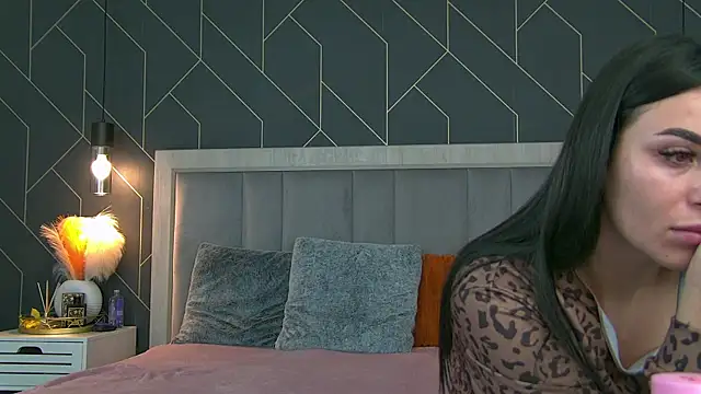 EmyLaveau online show from 10, 4, 2026